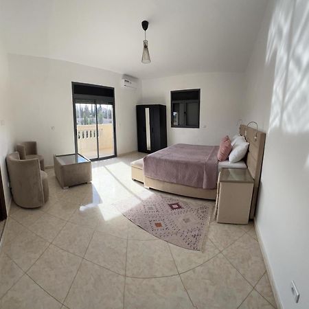 Villa Nour Al-Khalil Эс-Сувейра Экстерьер фото